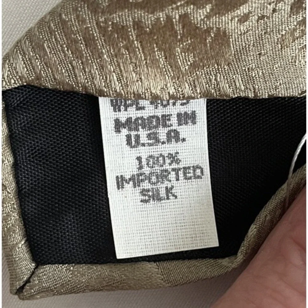 Vintage Endangered Species Tie‎ Elephant 100% Silk Made In USA